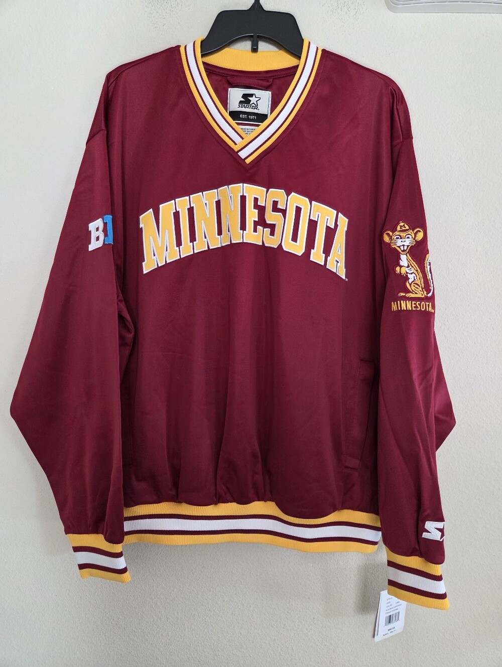 Starter Men's COLLEGE VAULT Minnesota Golden Gophers Pullover Size Large